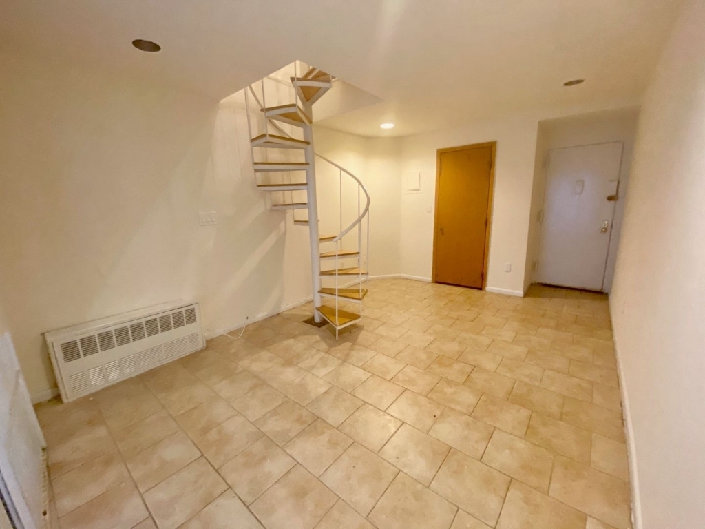 33 West 65th Street - Photo 9