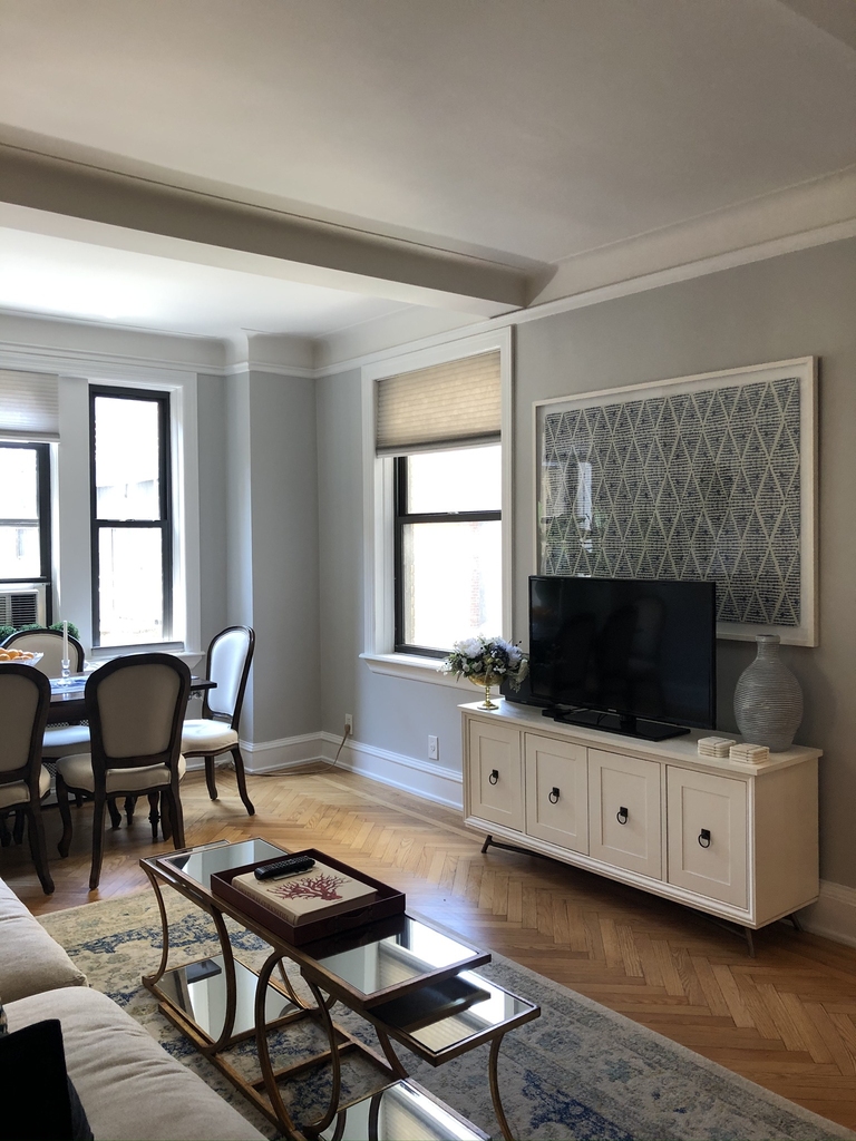 210 East 68th Street - Photo 10