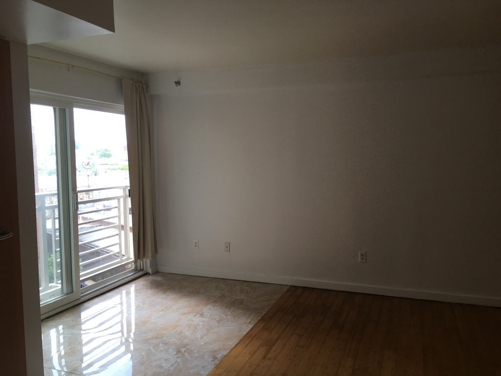 81-14 Queens Boulevard - Photo 15