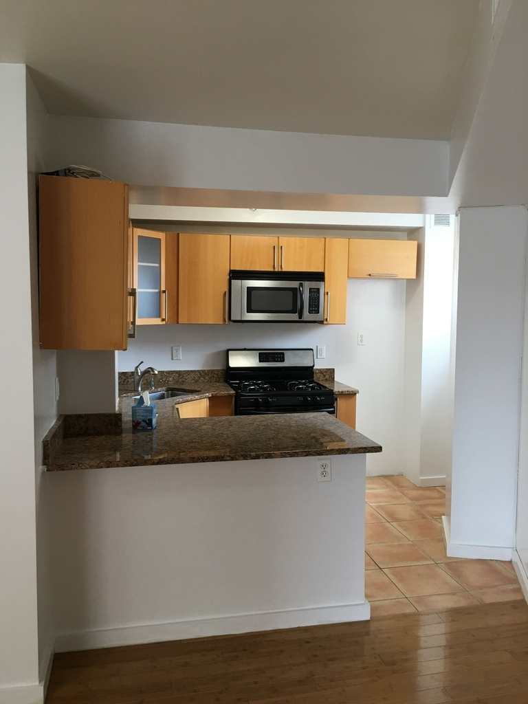 81-14 Queens Boulevard - Photo 10