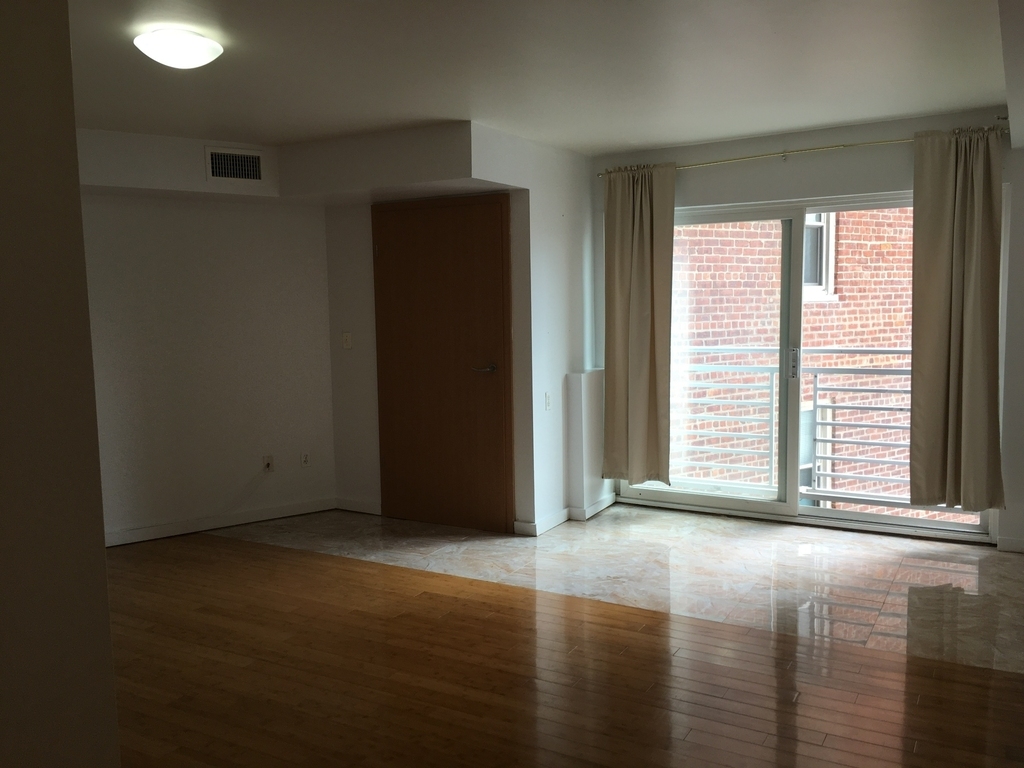 81-14 Queens Boulevard - Photo 7