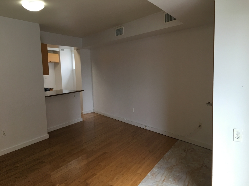 81-14 Queens Boulevard - Photo 8