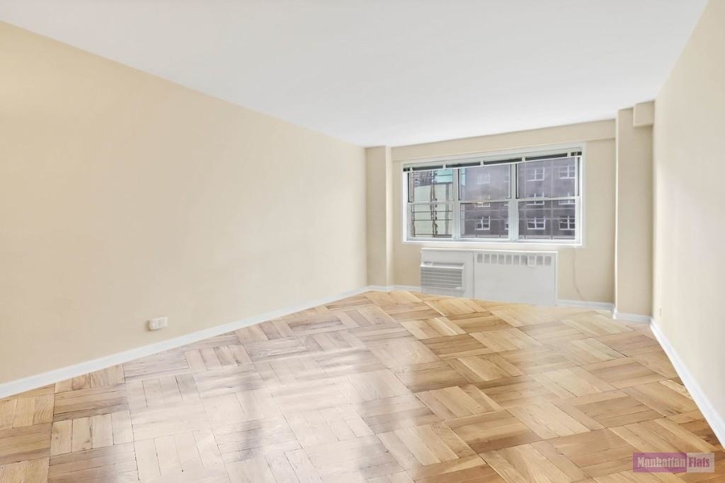 30 West 60th Street - Photo 5