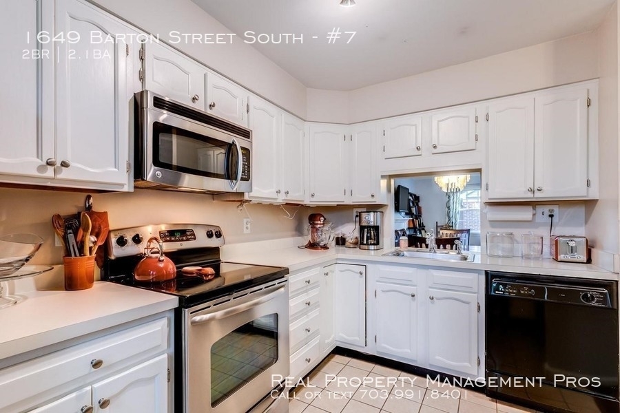 1649 Barton Street South - Photo 8