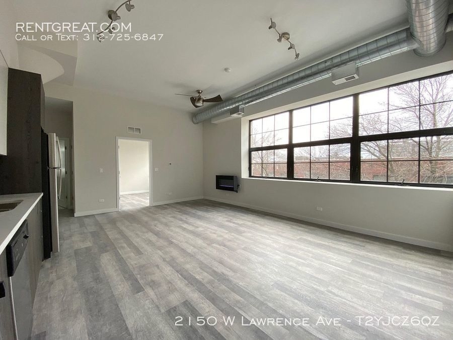 2150 W Lawrence Ave - Photo 1