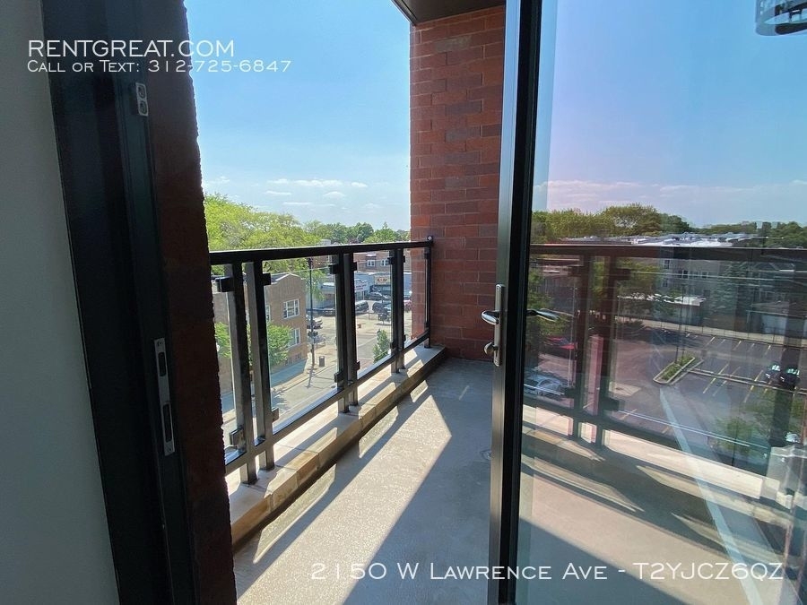 2150 W Lawrence Ave - Photo 4
