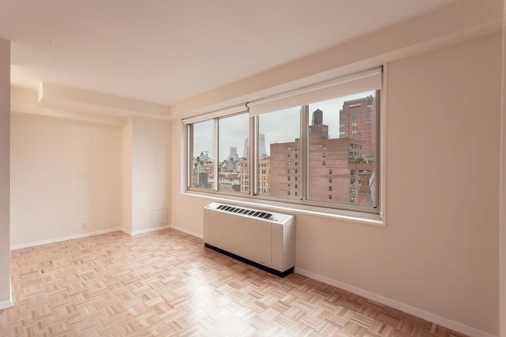 2  Month Free Beautiful Alcove Studio West 14th Street - Photo 0