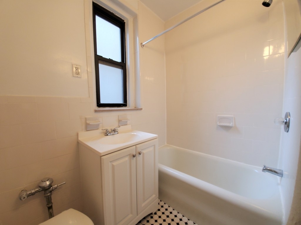 29-07 31st Ave - Photo 9