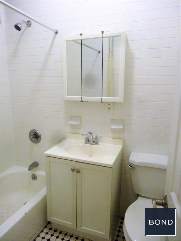 228 East 36th Street - Photo 3