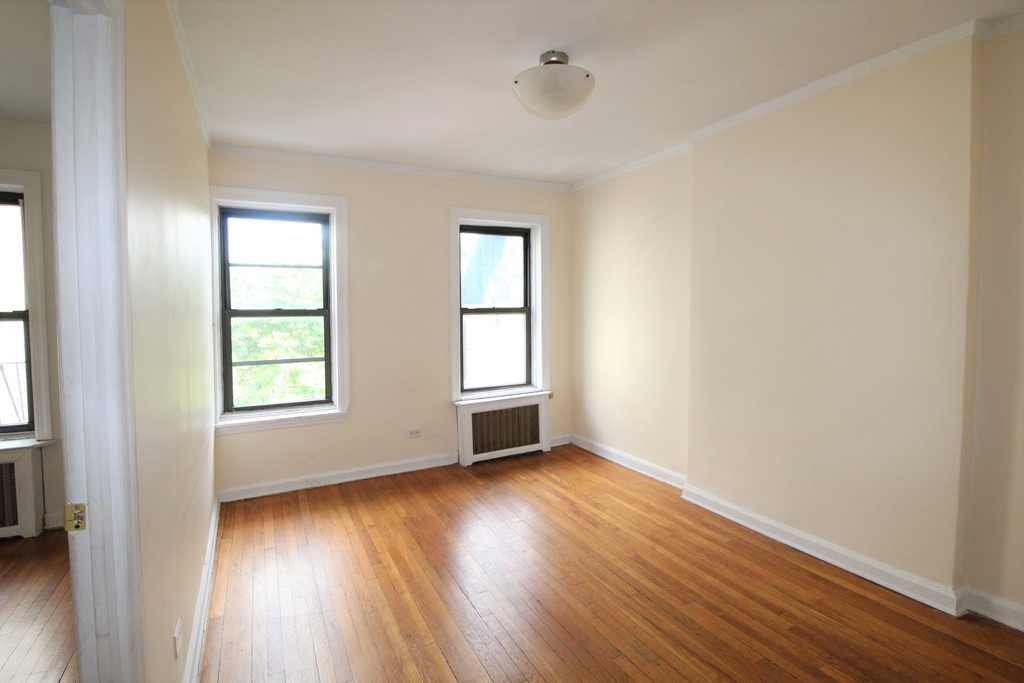 86 7th Avenue - Photo 0