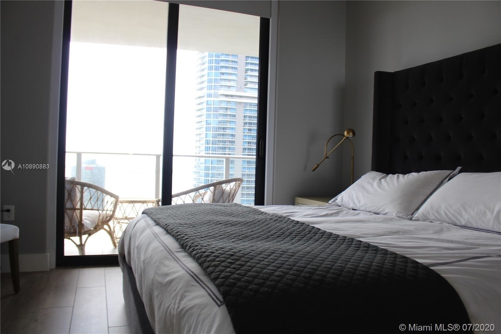 1010 Brickell Ave - Photo 18