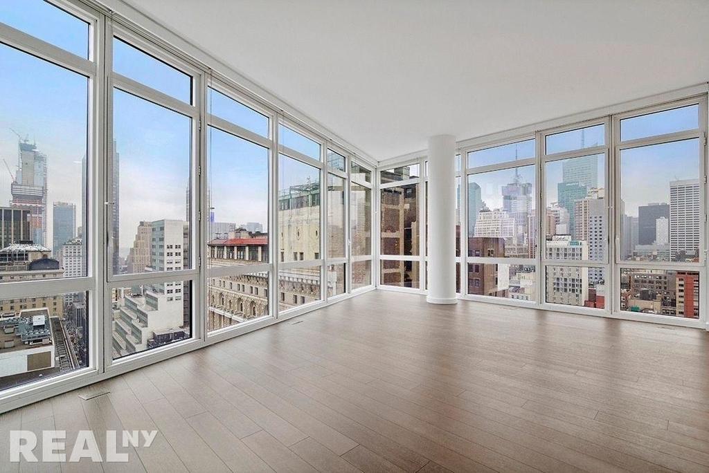 42 West 33rd Street - Photo 0