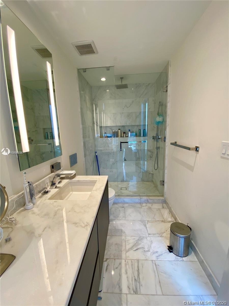 1451 Brickell Ave - Photo 9