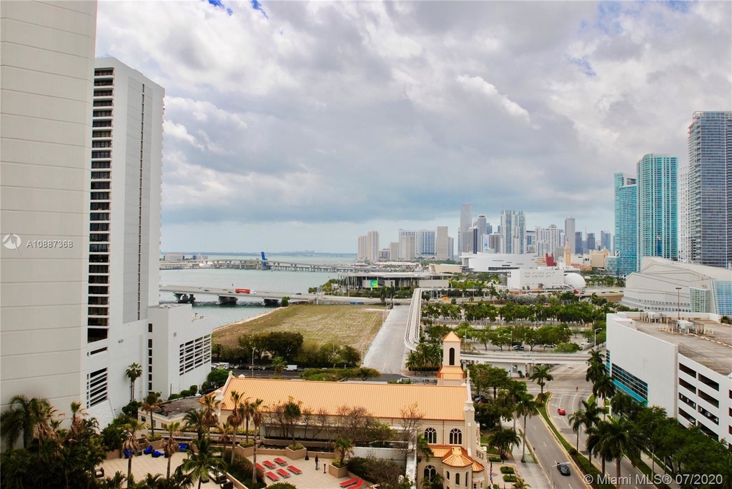 1717 N Bayshore Dr - Photo 4