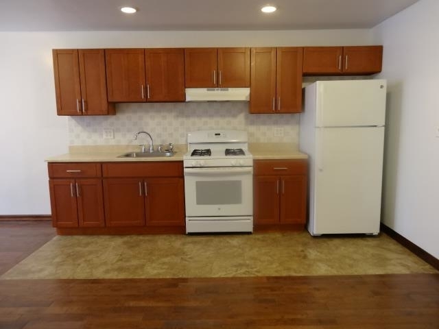 241 W 120th St - Photo 3