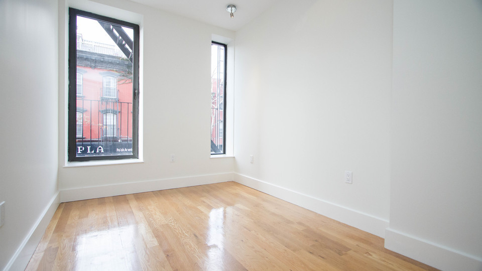 193 Bedford Avenue - Photo 2