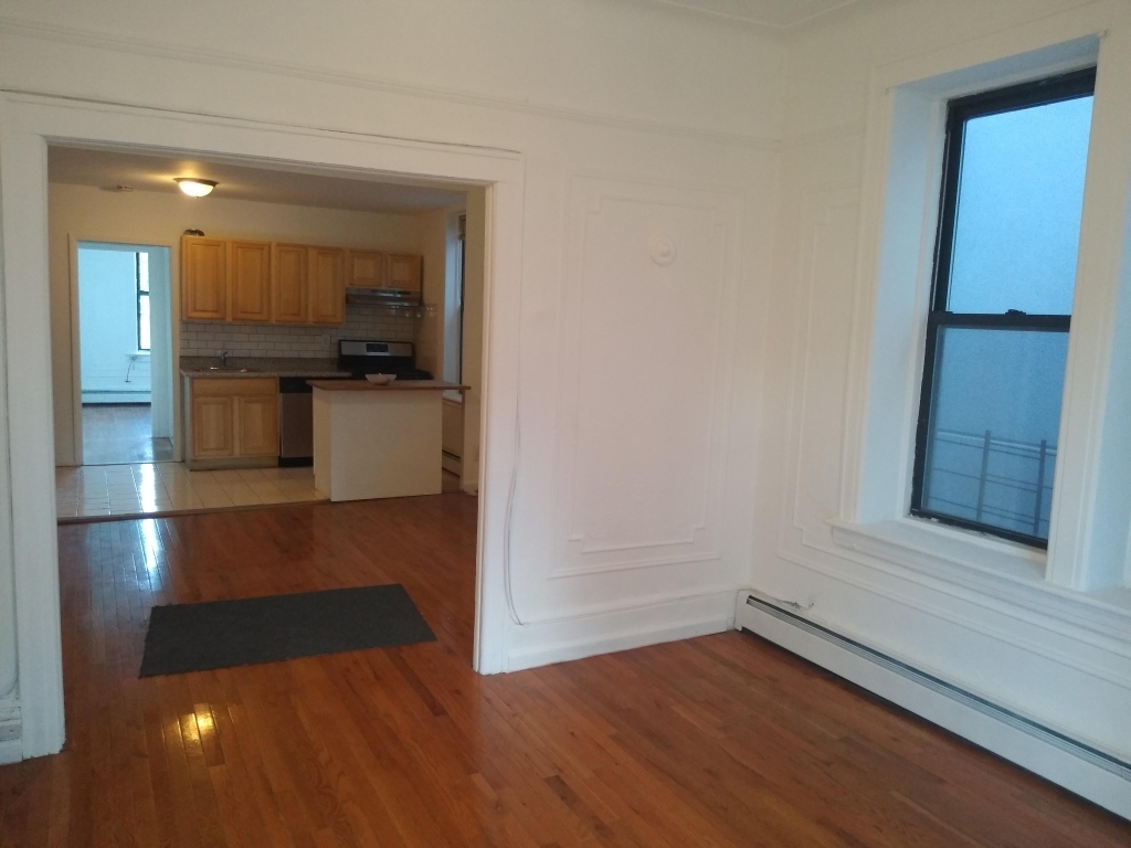 810 Jefferson Avenue - Photo 2