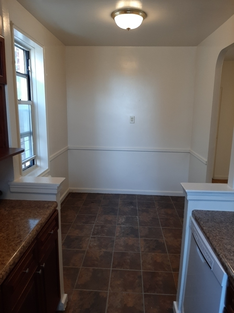 2675 Henry Hudson Parkway West - Photo 7