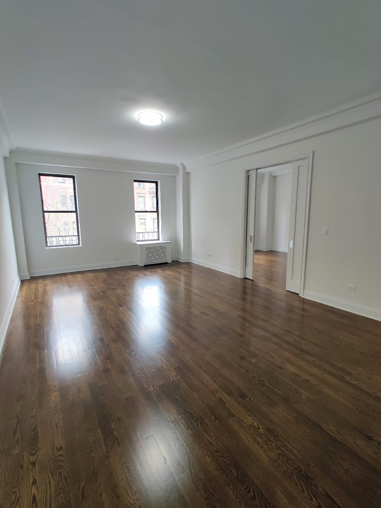 72/Broadway - Photo 0