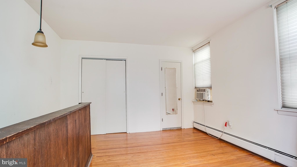 1221 Spruce Street - Photo 7