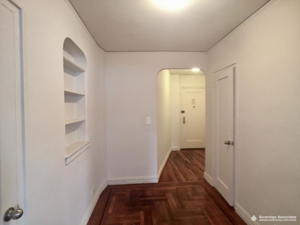 560 West 218th Street - Photo 10