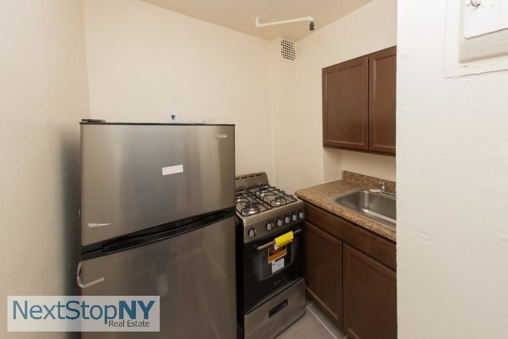 160 West 132nd Street - Photo 5