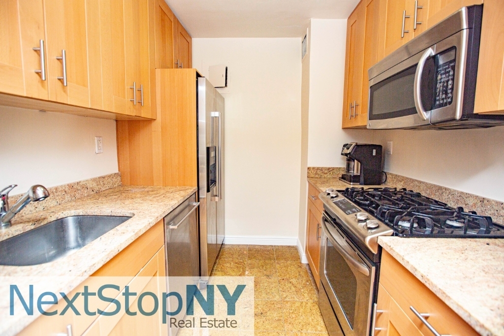 401 East 89th Street - Photo 3