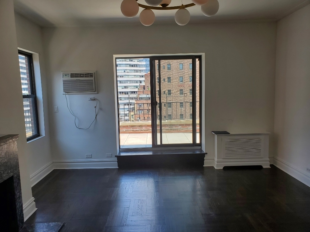 137 East 38th Street - Photo 1