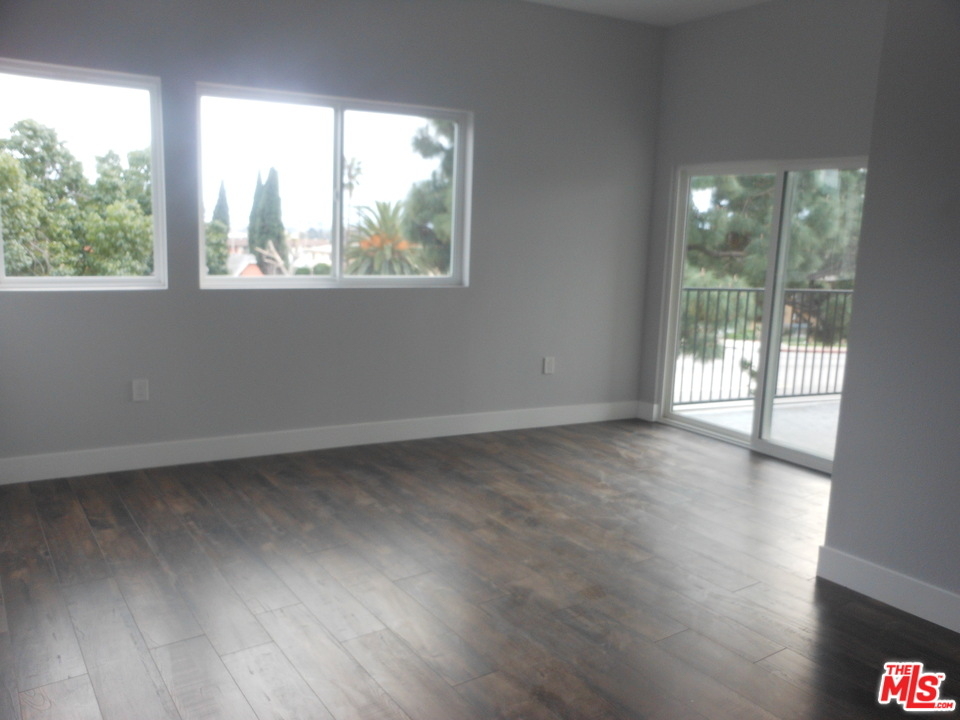 844 Centinela Ave - Photo 3