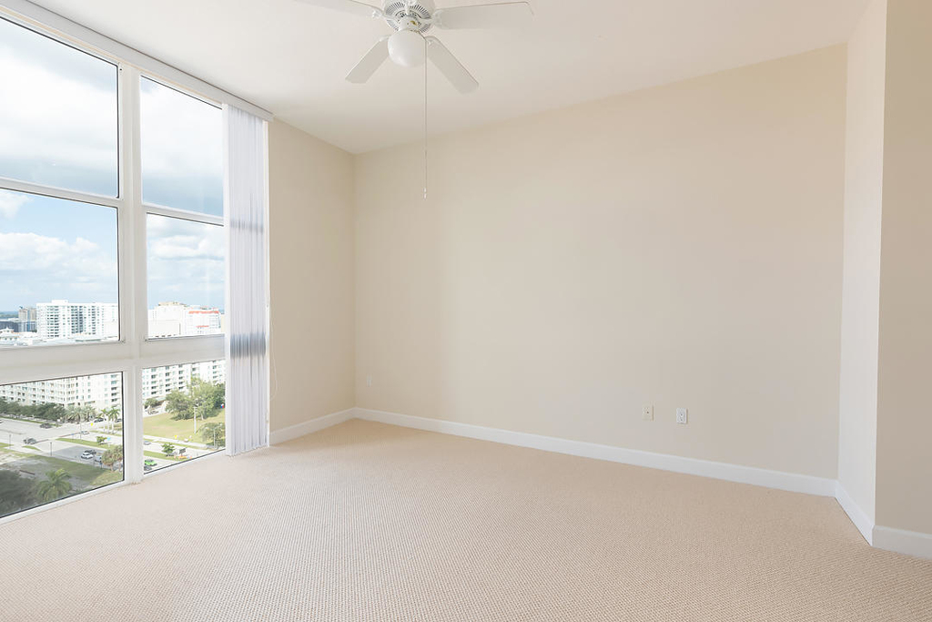 550 Okeechobee Boulevard - Photo 5