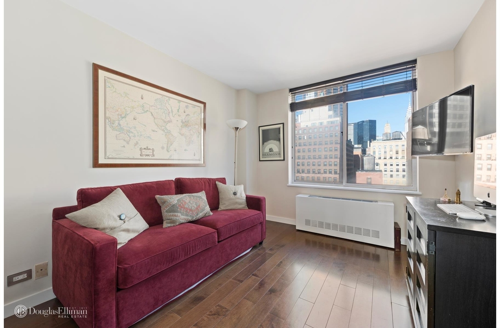 127 East 30th St - Photo 5