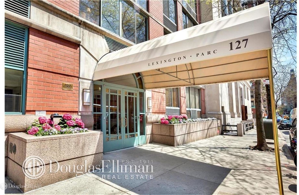 127 East 30th St - Photo 6