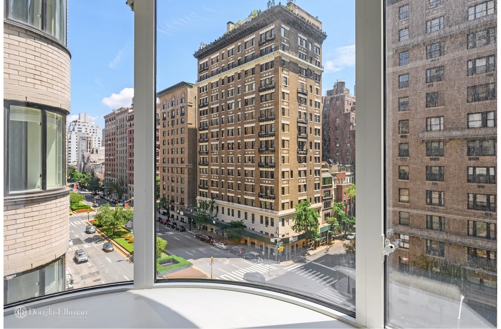 530 Park Avenue - Photo 17