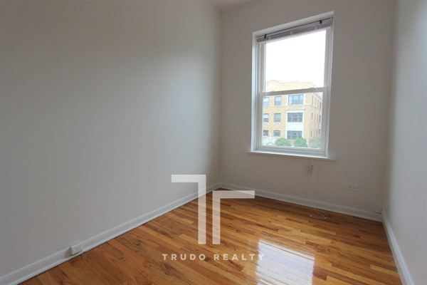 4501 North Malden - Photo 1