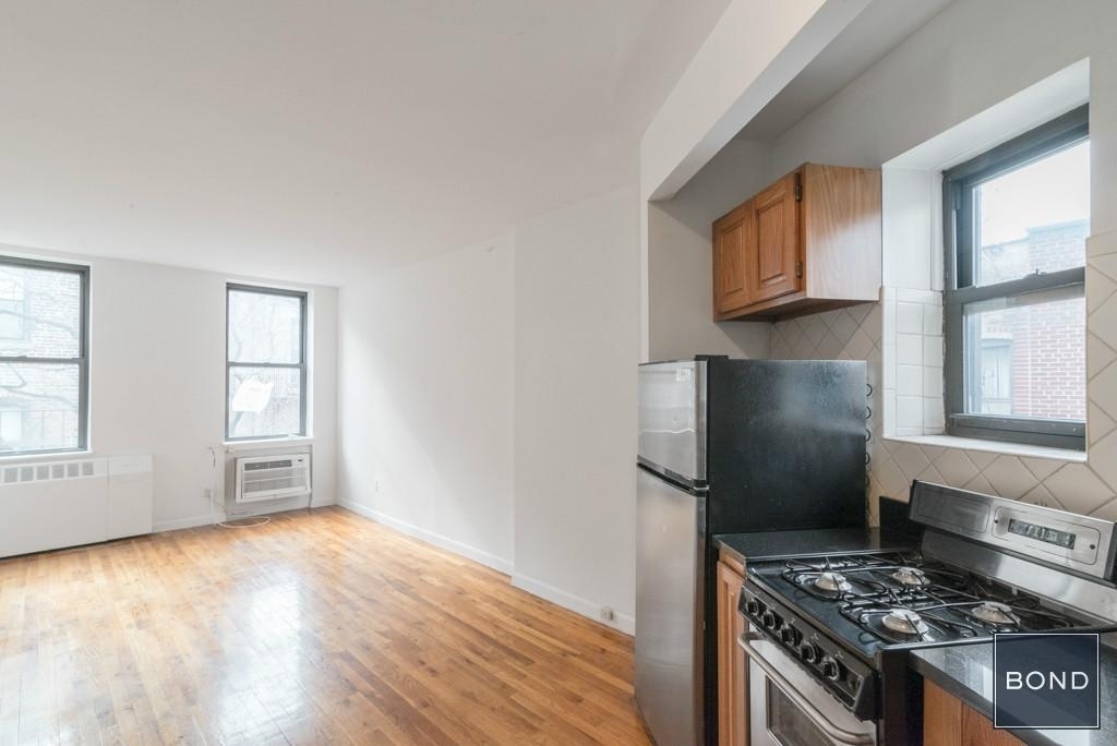 246 West 24th Street - Photo 0