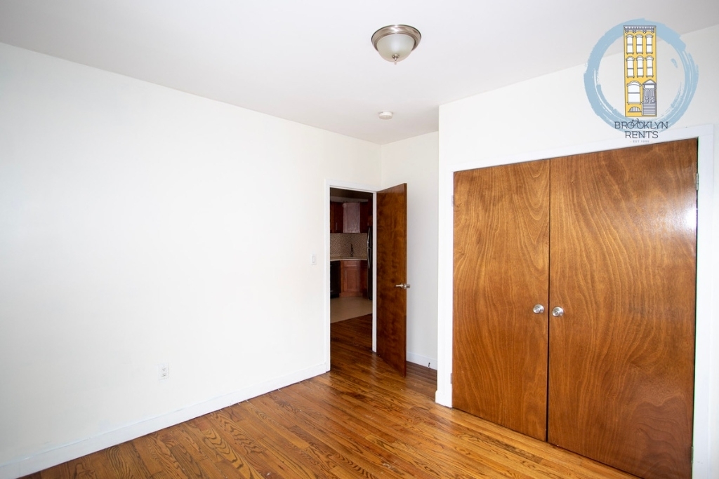 688 Halsey Street - Photo 6