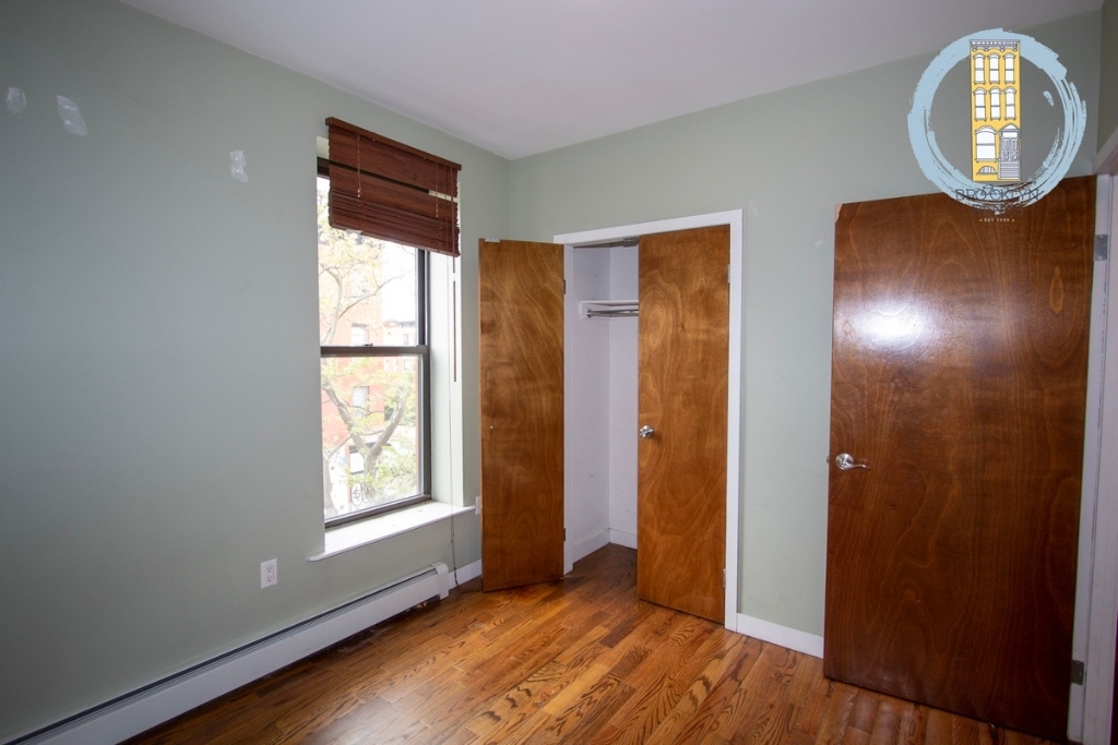 688 Halsey Street - Photo 8