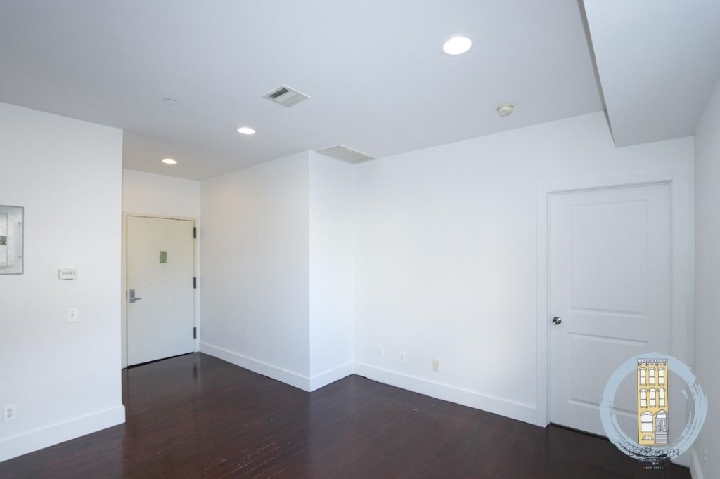 44 Troutman Street - Photo 2