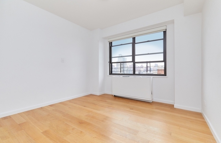 345 East 80th Street - Photo 2