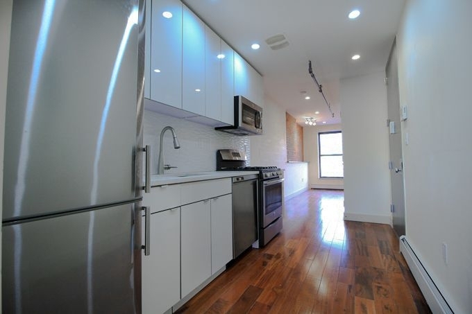 187 Lefferts Place - Photo 2