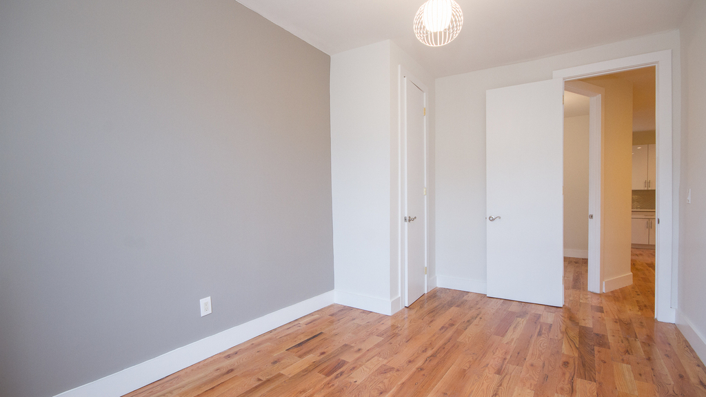 1140 President Street - Photo 4