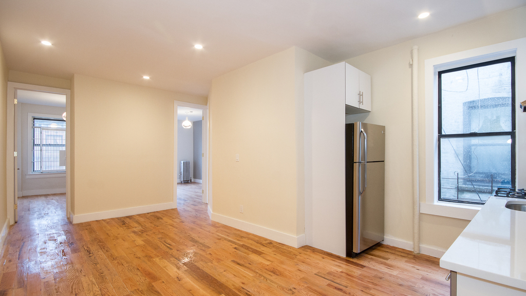 1140 President Street - Photo 1