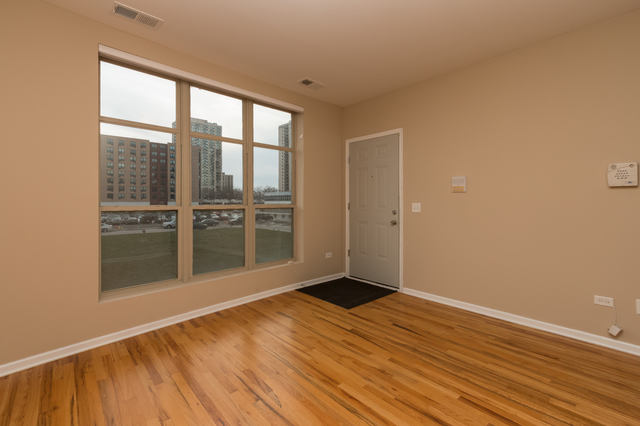 318 East 25th Place - Photo 11