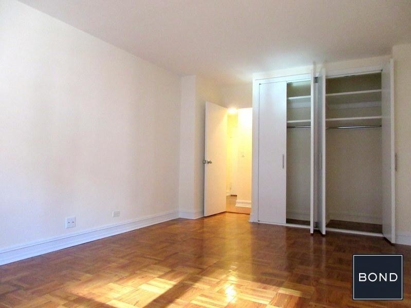 888 Eighth Avenue ZIP 1009 - Photo 2