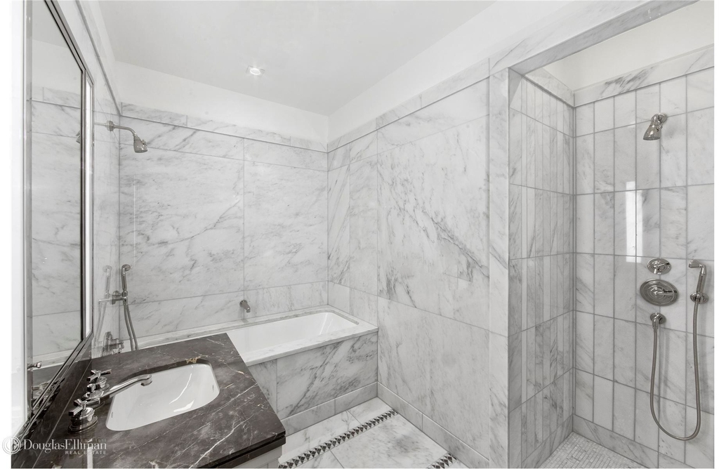 155 West 11th St - Photo 3