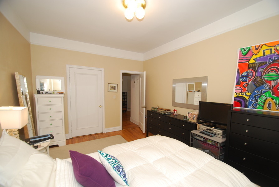 118 East 19th Street - Photo 7