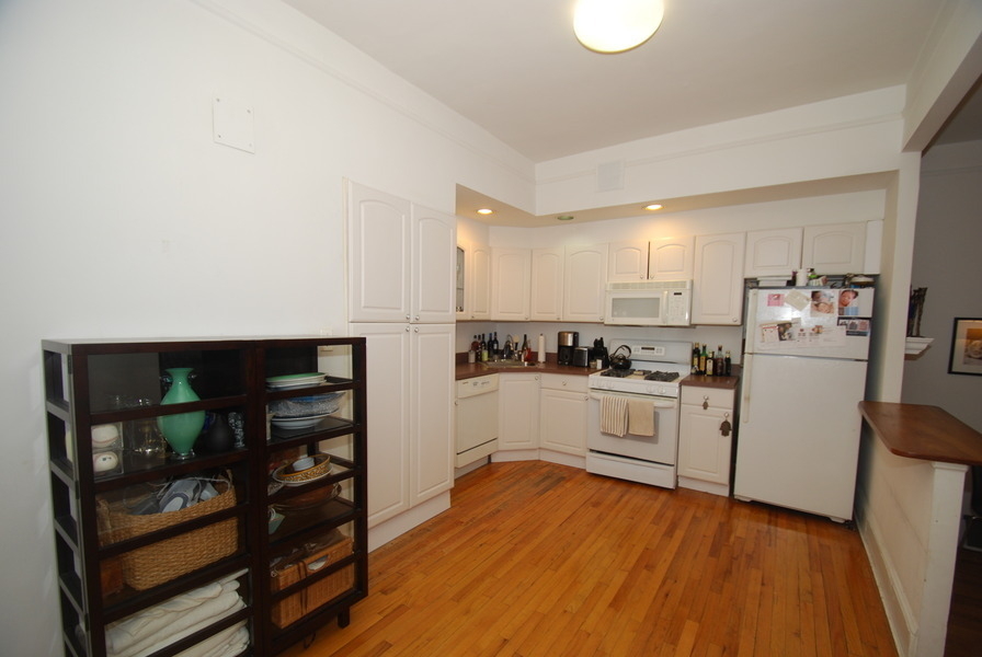 118 East 19th Street - Photo 5