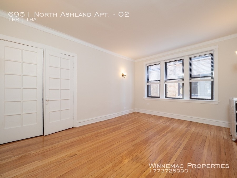 6951 North Ashland Apt. - Photo 1