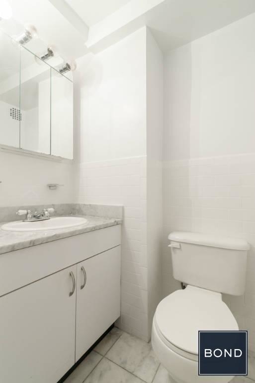 137 East 38th Street - Photo 9