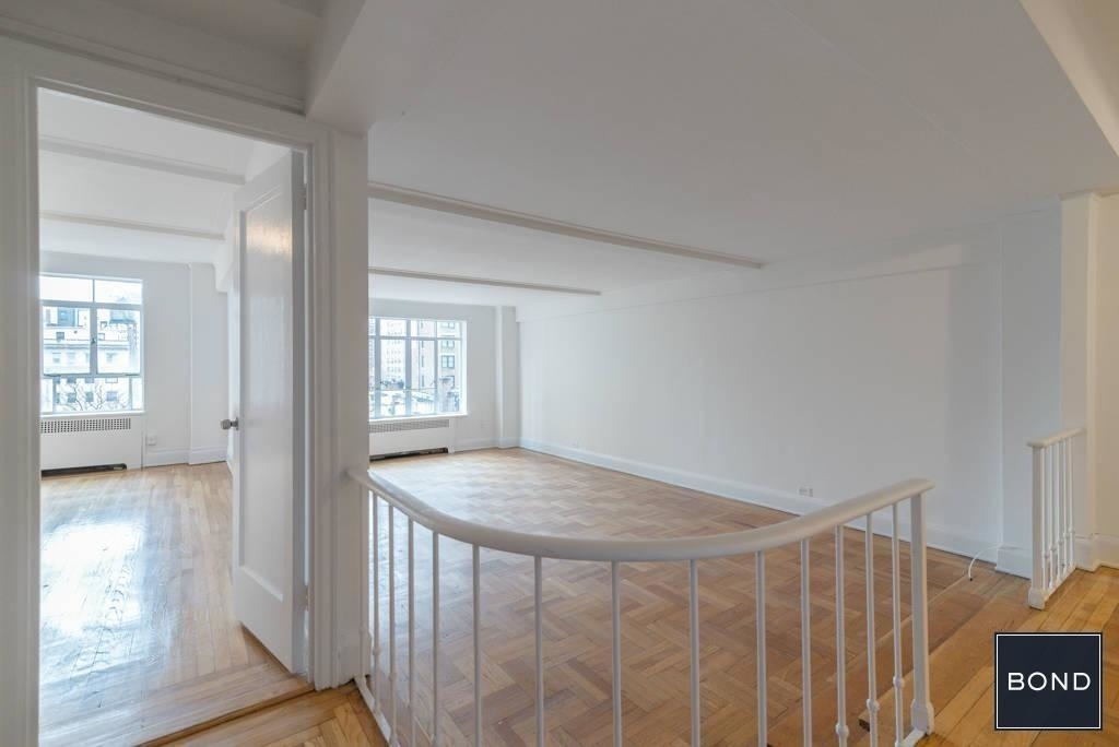 137 East 38th Street - Photo 0